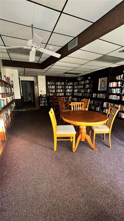 Recently Rented: $1,850 (1 beds, 1 baths, 408 Square Feet)