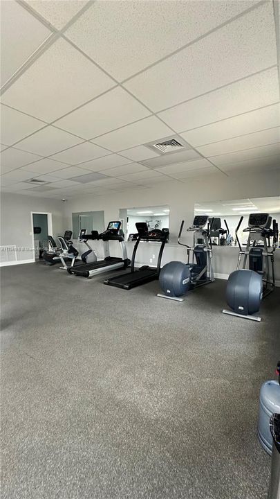 Recently Rented: $1,850 (1 beds, 1 baths, 408 Square Feet)