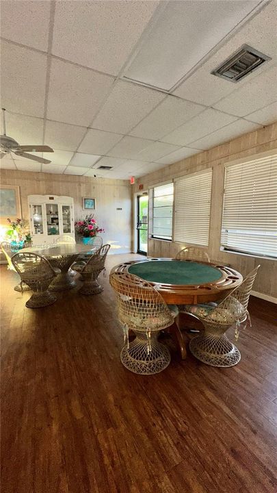 Recently Rented: $1,850 (1 beds, 1 baths, 408 Square Feet)