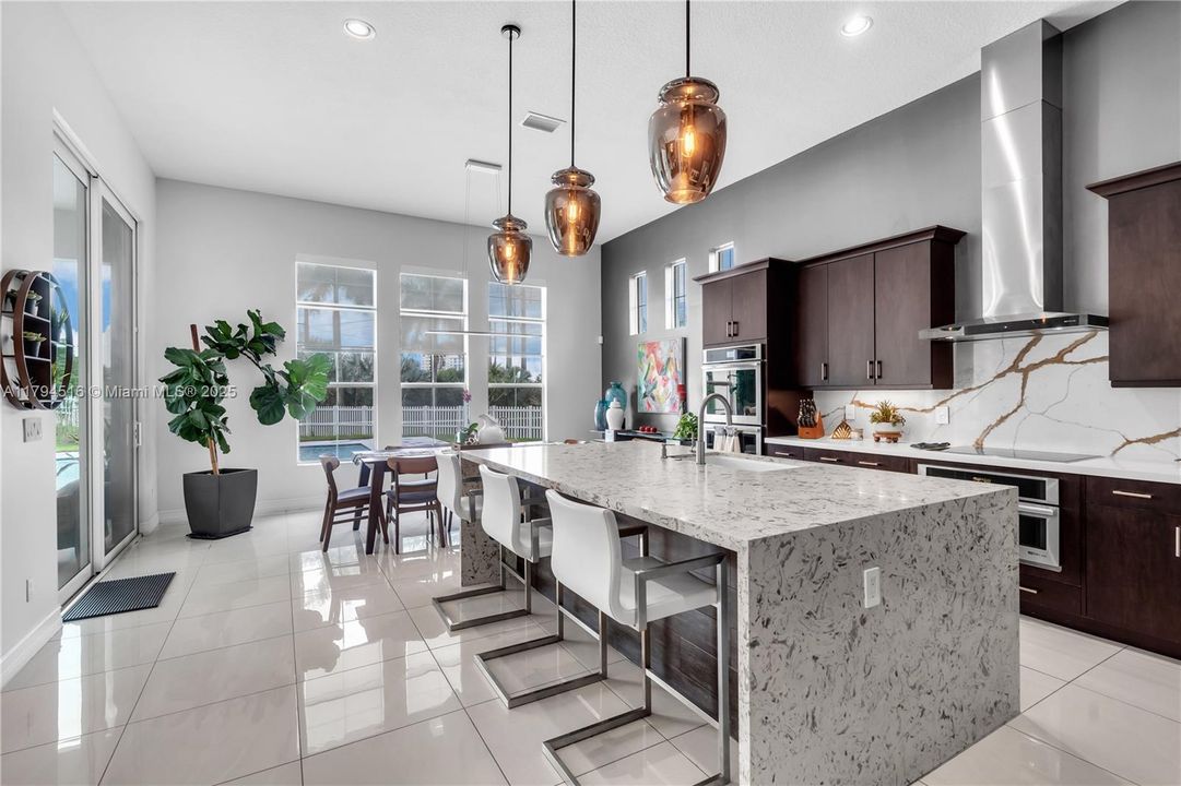 For Sale: $2,270,000 (4 beds, 3 baths, 4041 Square Feet)