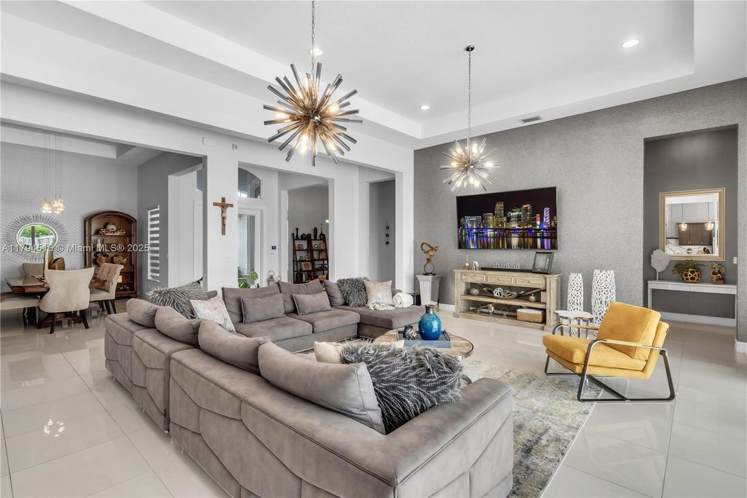 For Sale: $2,270,000 (4 beds, 3 baths, 4041 Square Feet)