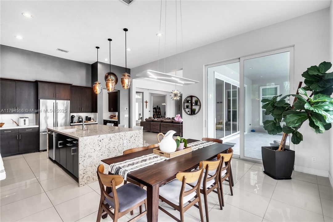 For Sale: $2,270,000 (4 beds, 3 baths, 4041 Square Feet)
