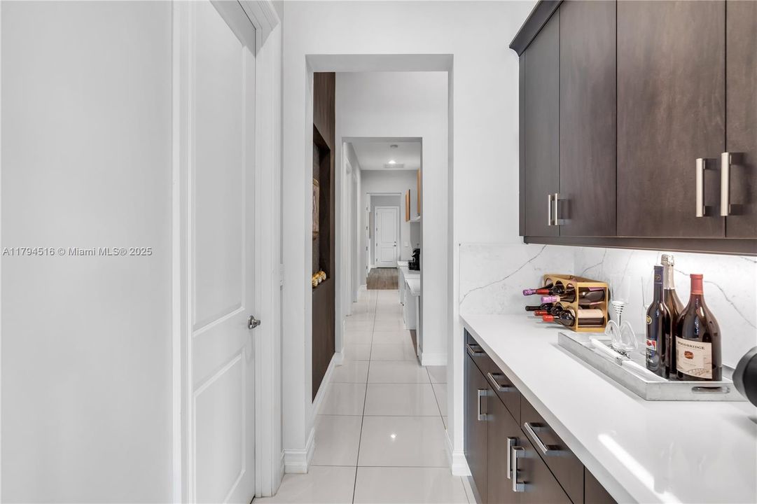 For Sale: $2,270,000 (4 beds, 3 baths, 4041 Square Feet)