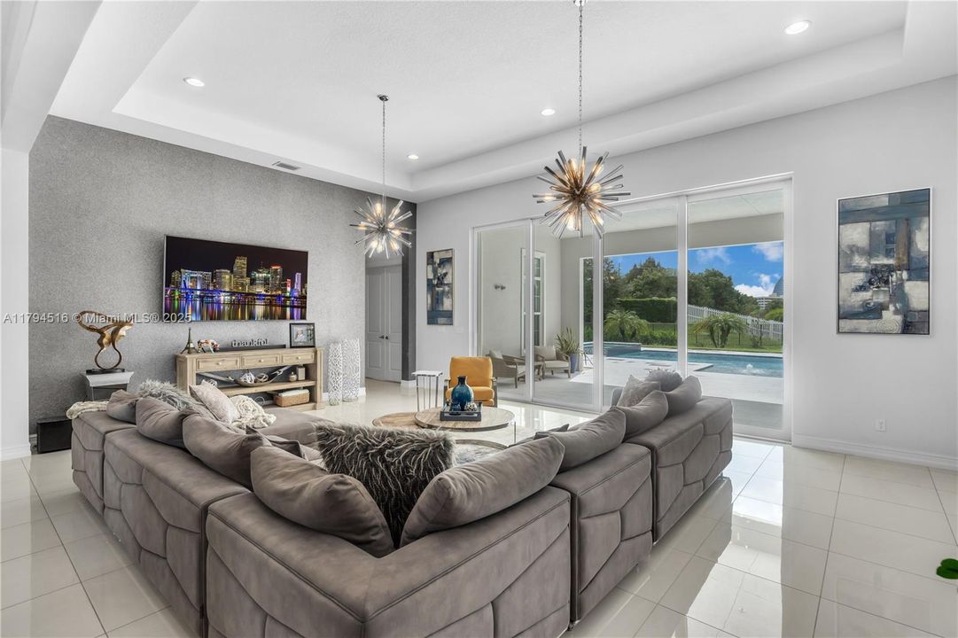 For Sale: $2,270,000 (4 beds, 3 baths, 4041 Square Feet)