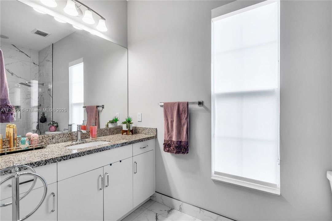 For Sale: $2,270,000 (4 beds, 3 baths, 4041 Square Feet)