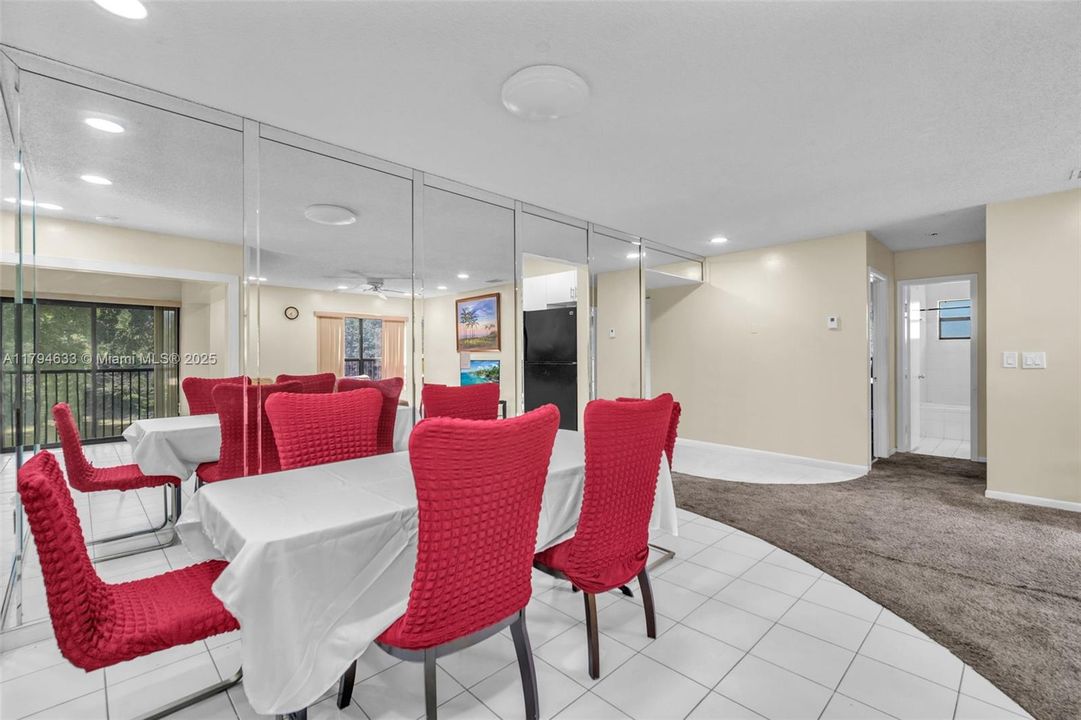 For Sale: $290,000 (3 beds, 2 baths, 1115 Square Feet)