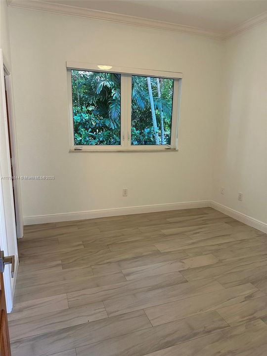 合同活跃: $15,500 (6 贝兹, 4 浴室, 5849 平方英尺)