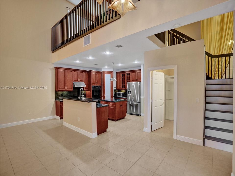 Recently Rented: $5,700 (5 beds, 5 baths, 3361 Square Feet)