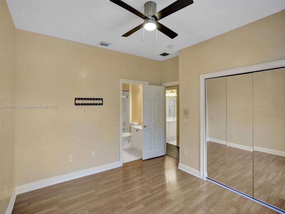 Recently Rented: $5,700 (5 beds, 5 baths, 3361 Square Feet)