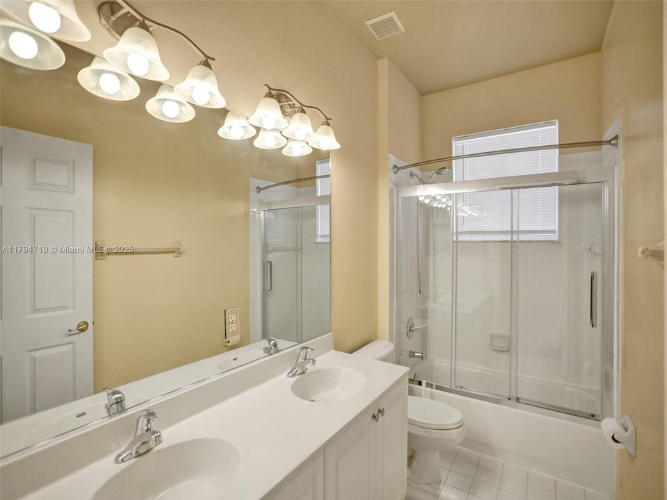 Recently Rented: $5,700 (5 beds, 5 baths, 3361 Square Feet)