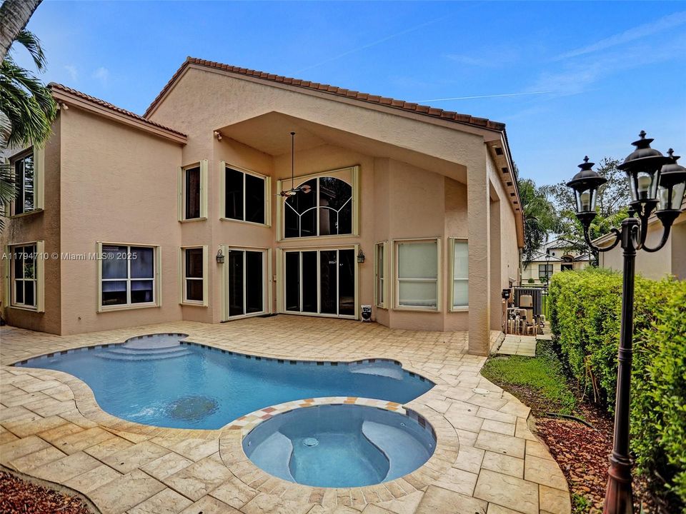 Recently Rented: $5,700 (5 beds, 5 baths, 3361 Square Feet)