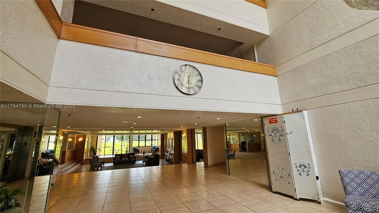 待售: $329,851 (2 贝兹, 2 浴室, 1273 平方英尺)