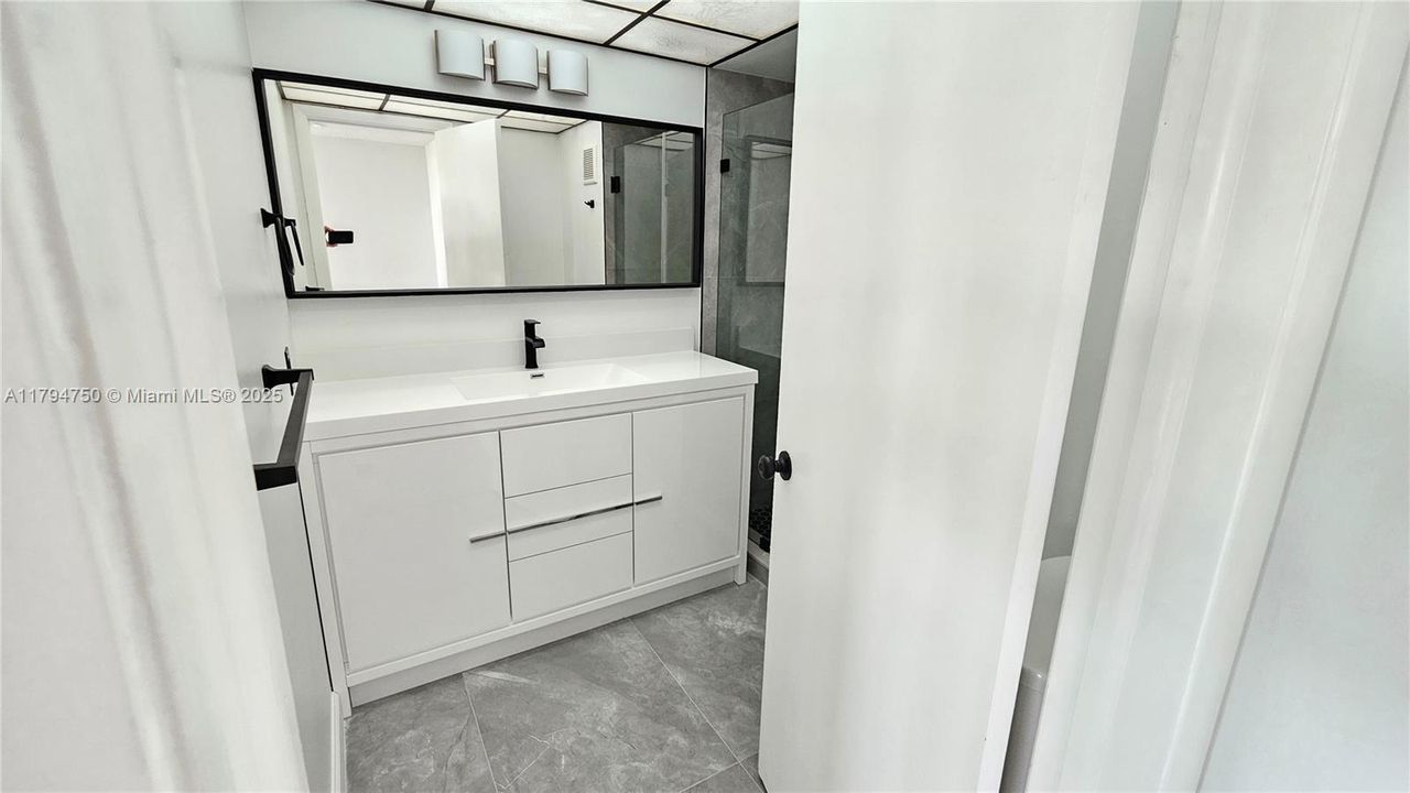 待售: $329,851 (2 贝兹, 2 浴室, 1273 平方英尺)