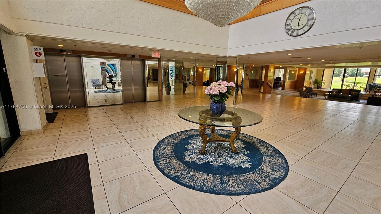 待售: $329,851 (2 贝兹, 2 浴室, 1273 平方英尺)