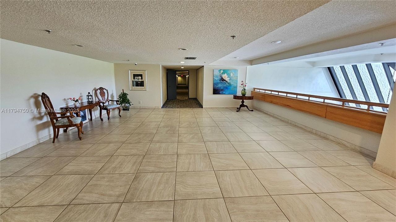 待售: $329,851 (2 贝兹, 2 浴室, 1273 平方英尺)