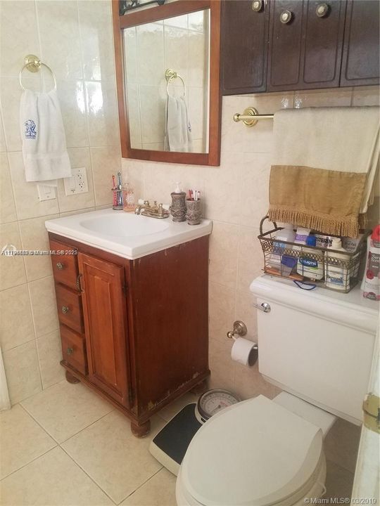 Vendido Recientemente: $205,000 (2 camas, 1 baños, 721 Pies cuadrados)