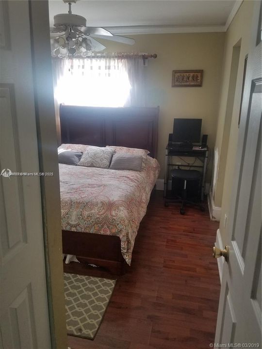 Vendido Recientemente: $205,000 (2 camas, 1 baños, 721 Pies cuadrados)