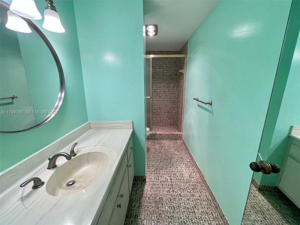 For Sale: $145,000 (2 beds, 2 baths, 1132 Square Feet)