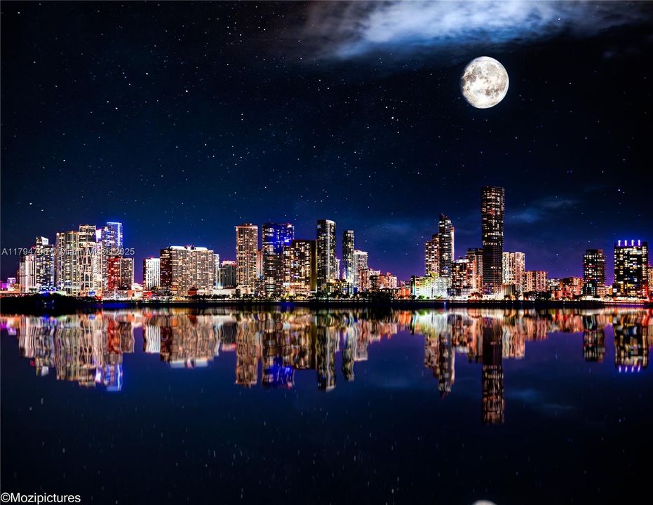 For Sale: $830,000 (2 beds, 2 baths, 1028 Square Feet)