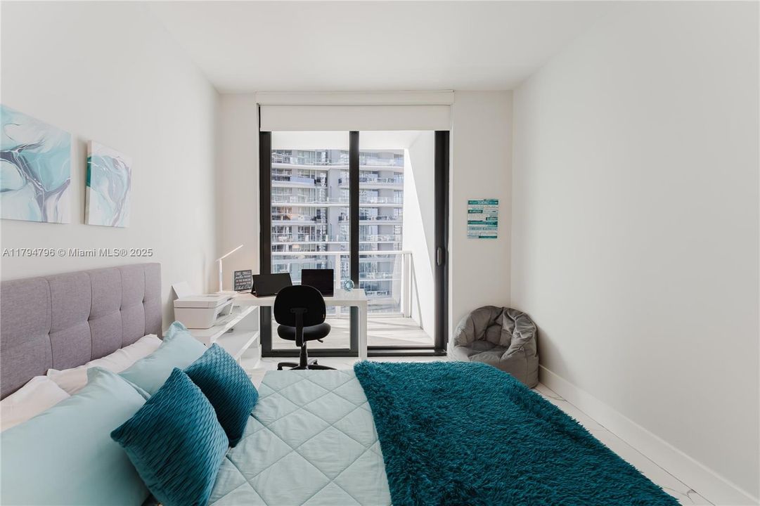 For Sale: $830,000 (2 beds, 2 baths, 1028 Square Feet)