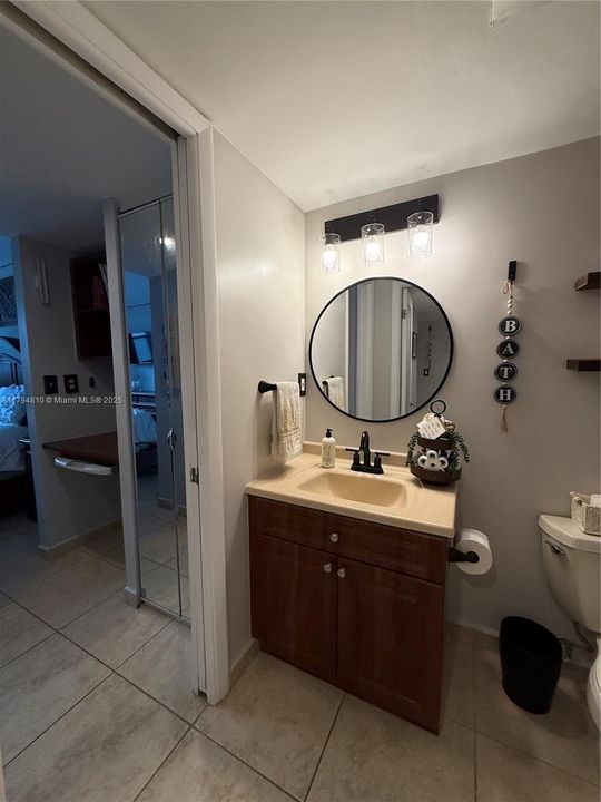 For Sale: $410,000 (1 beds, 1 baths, 655 Square Feet)