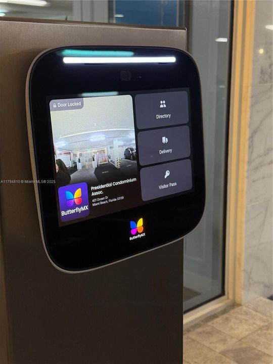 For Sale: $410,000 (1 beds, 1 baths, 655 Square Feet)