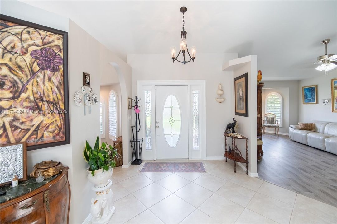 Recently Sold: $480,000 (4 beds, 4 baths, 2856 Square Feet)