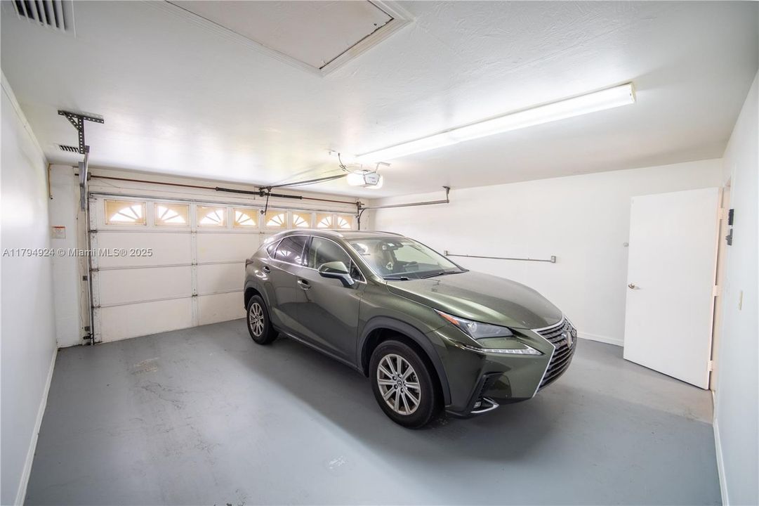 Recently Sold: $480,000 (4 beds, 4 baths, 2856 Square Feet)