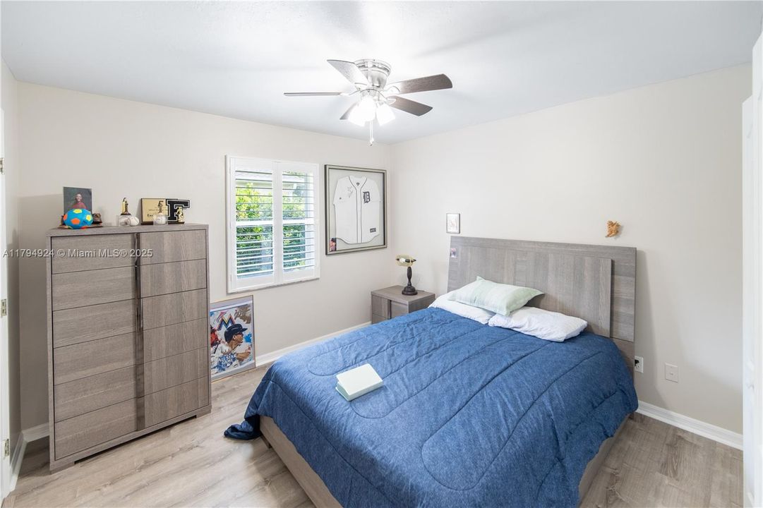 Recently Sold: $480,000 (4 beds, 4 baths, 2856 Square Feet)