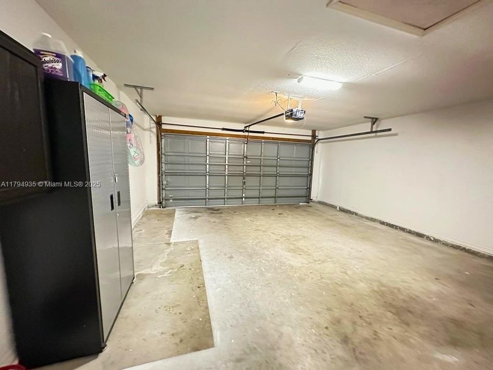 Recientemente alquilado: $2,400 (3 camas, 2 baños, 1463 Pies cuadrados)