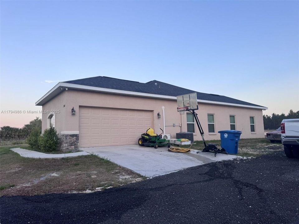 На продажу: $585,000 (3 спален, 2 ванн, 0 Квадратных фут)