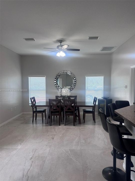 На продажу: $585,000 (3 спален, 2 ванн, 0 Квадратных фут)