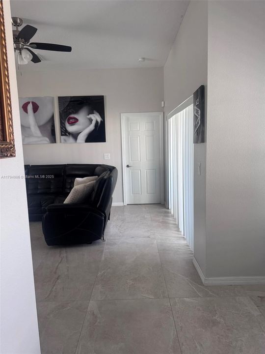 На продажу: $585,000 (3 спален, 2 ванн, 0 Квадратных фут)