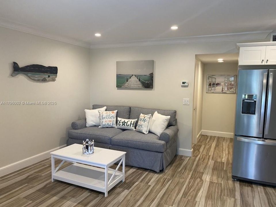 For Sale: $200,000 (1 beds, 1 baths, 540 Square Feet)