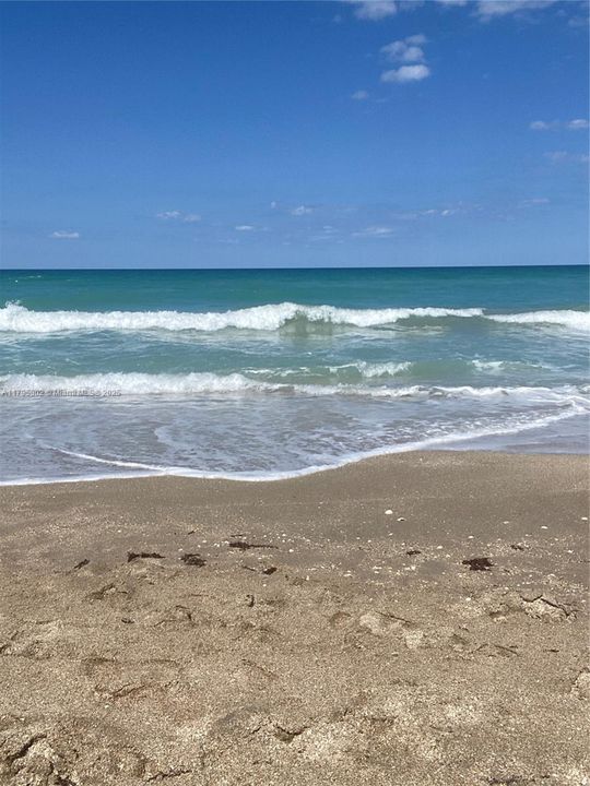 For Sale: $200,000 (1 beds, 1 baths, 540 Square Feet)