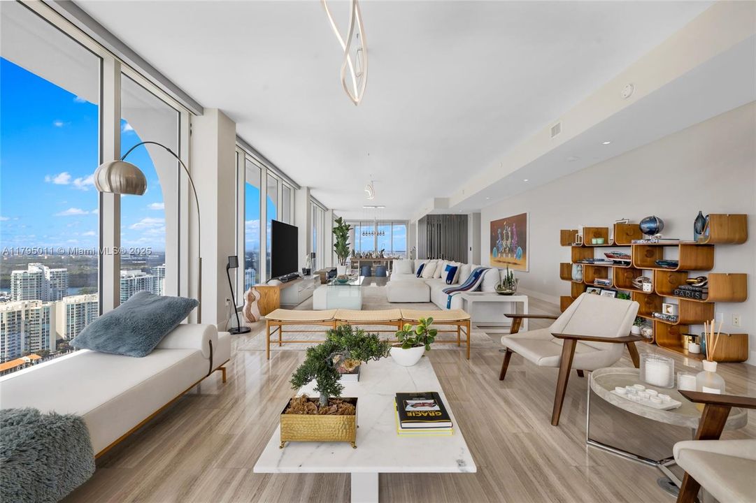 На продажу: $8,950,000 (5 спален, 6 ванн, 4127 Квадратных фут)