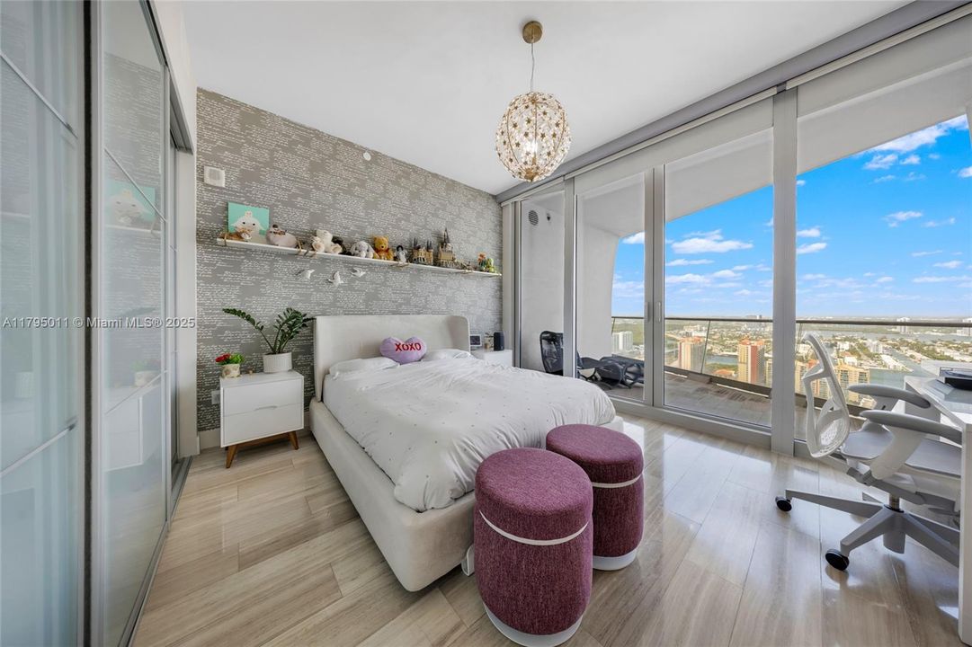 На продажу: $8,950,000 (5 спален, 6 ванн, 4127 Квадратных фут)