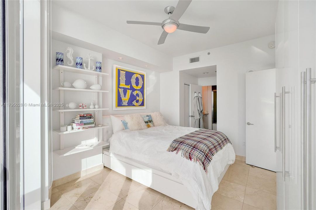 For Sale: $749,000 (1 beds, 1 baths, 667 Square Feet)