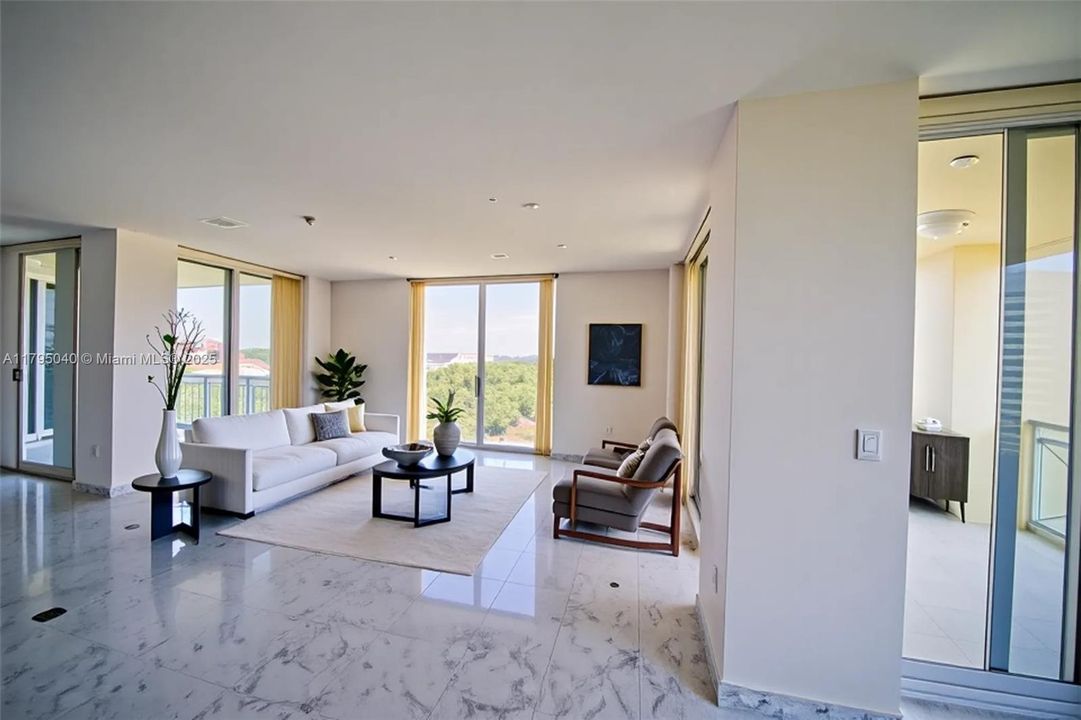 Active With Contract: $3,149,000 (2 beds, 3 baths, 2950 Square Feet)