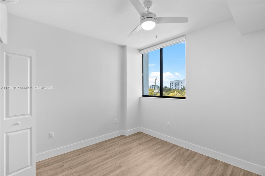 最近租的: $1,990 (1 贝兹, 1 浴室, 399 平方英尺)