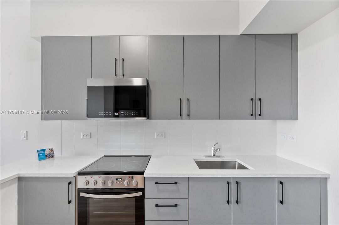 最近租的: $1,990 (1 贝兹, 1 浴室, 399 平方英尺)