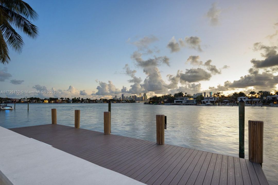 For Sale: $21,500,000 (5 beds, 4 baths, 5506 Square Feet)