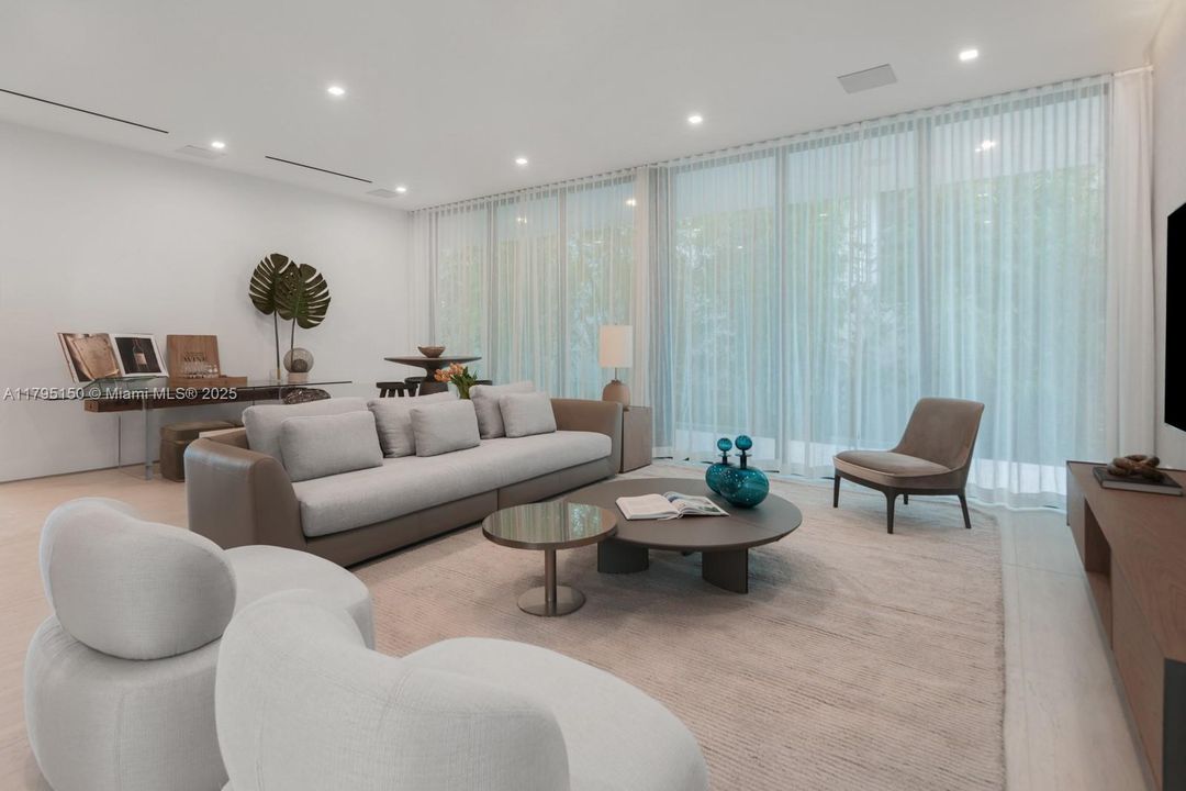 For Sale: $21,500,000 (5 beds, 4 baths, 5506 Square Feet)