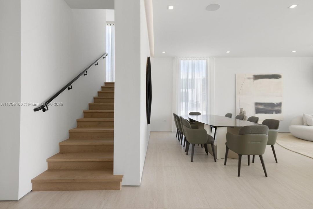 For Sale: $21,500,000 (5 beds, 4 baths, 5506 Square Feet)