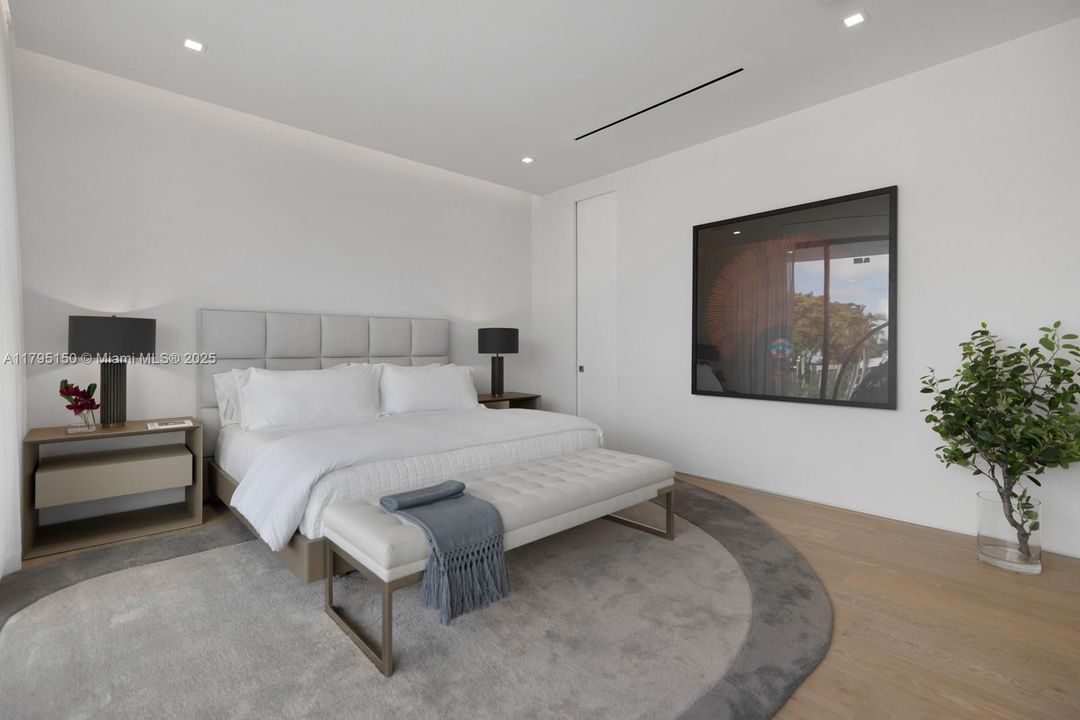 For Sale: $21,500,000 (5 beds, 4 baths, 5506 Square Feet)