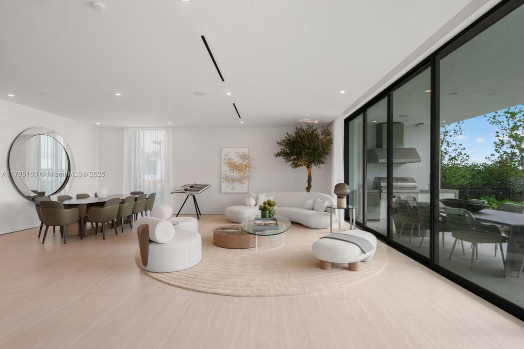 For Sale: $21,500,000 (5 beds, 4 baths, 5506 Square Feet)