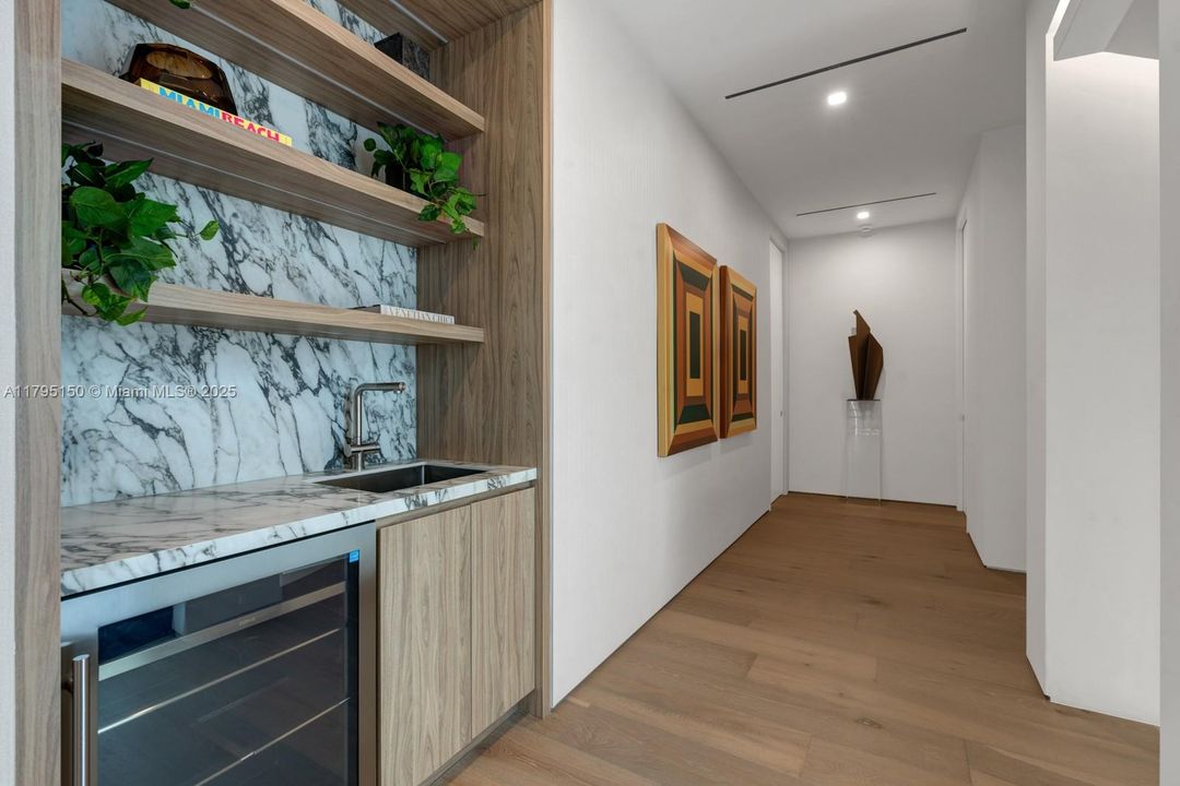 For Sale: $21,500,000 (5 beds, 4 baths, 5506 Square Feet)