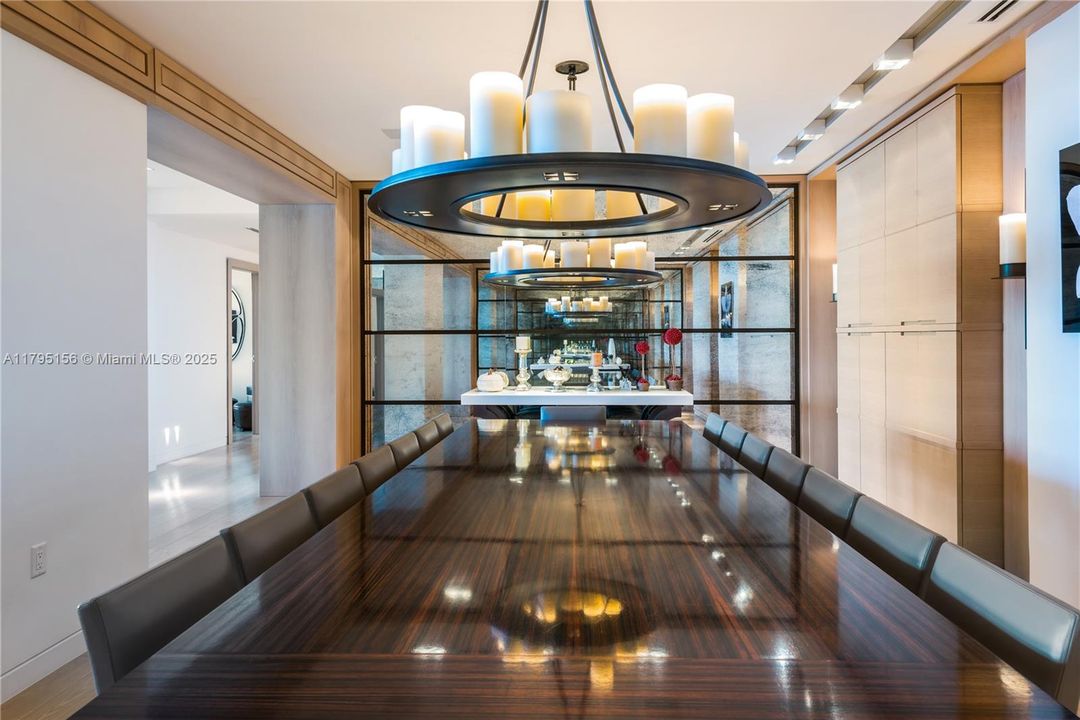 En Venta: $23,500,000 (5 camas, 5 baños, 7025 Pies cuadrados)