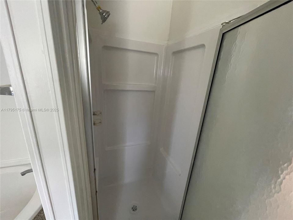 For Sale: $245,000 (3 beds, 2 baths, 1170 Square Feet)