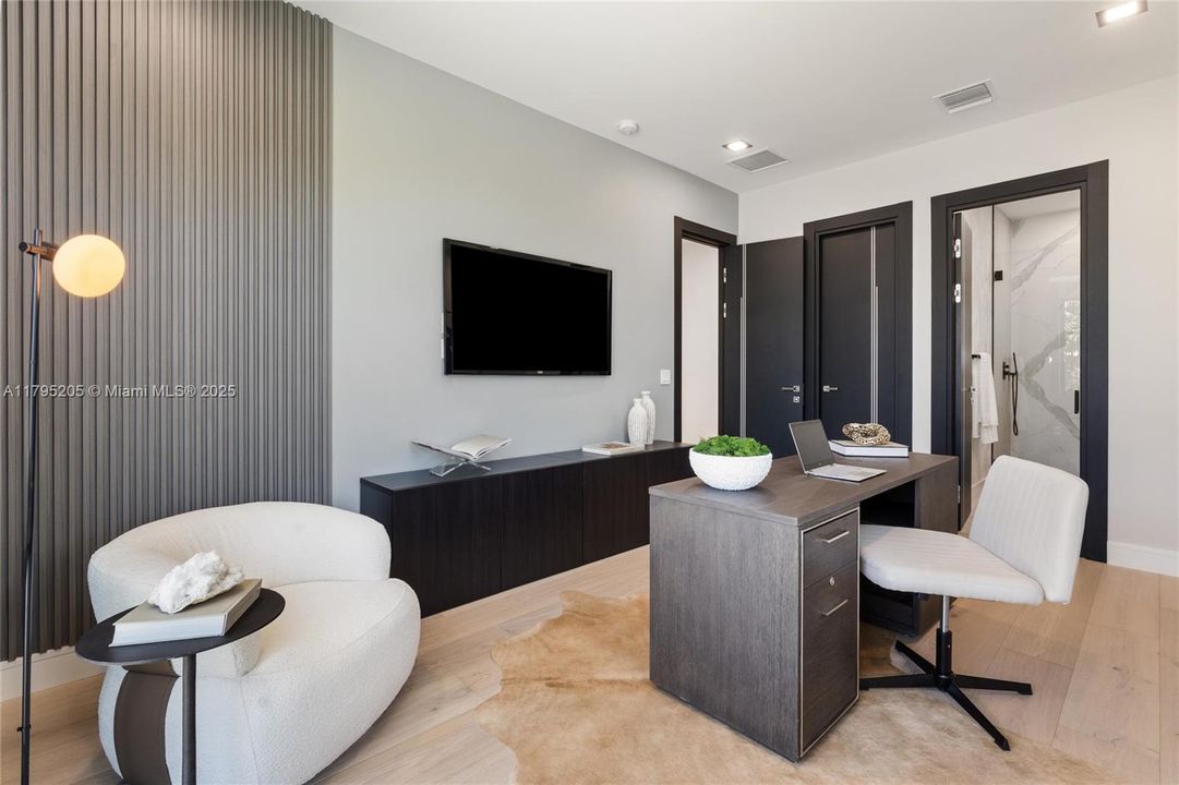 Recently Sold: $3,199,995 (5 beds, 5 baths, 4220 Square Feet)